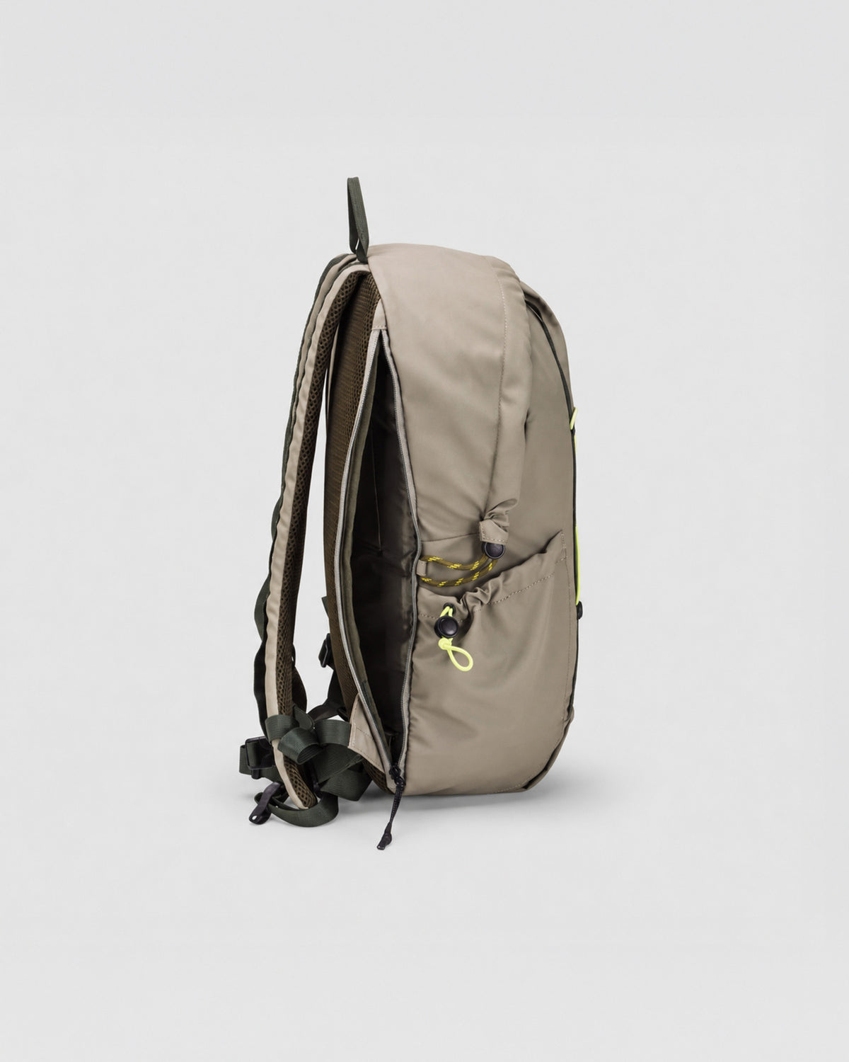 KILN HOODED ZIP TOP BACKPACK 22L
