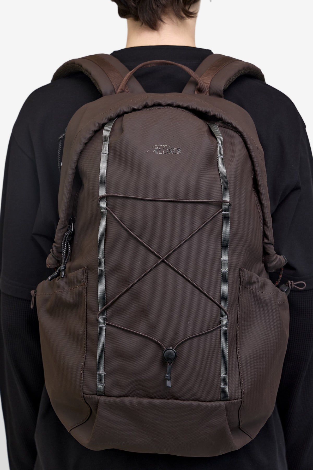 KILN HOODED ZIP TOP BACKPACK 22L