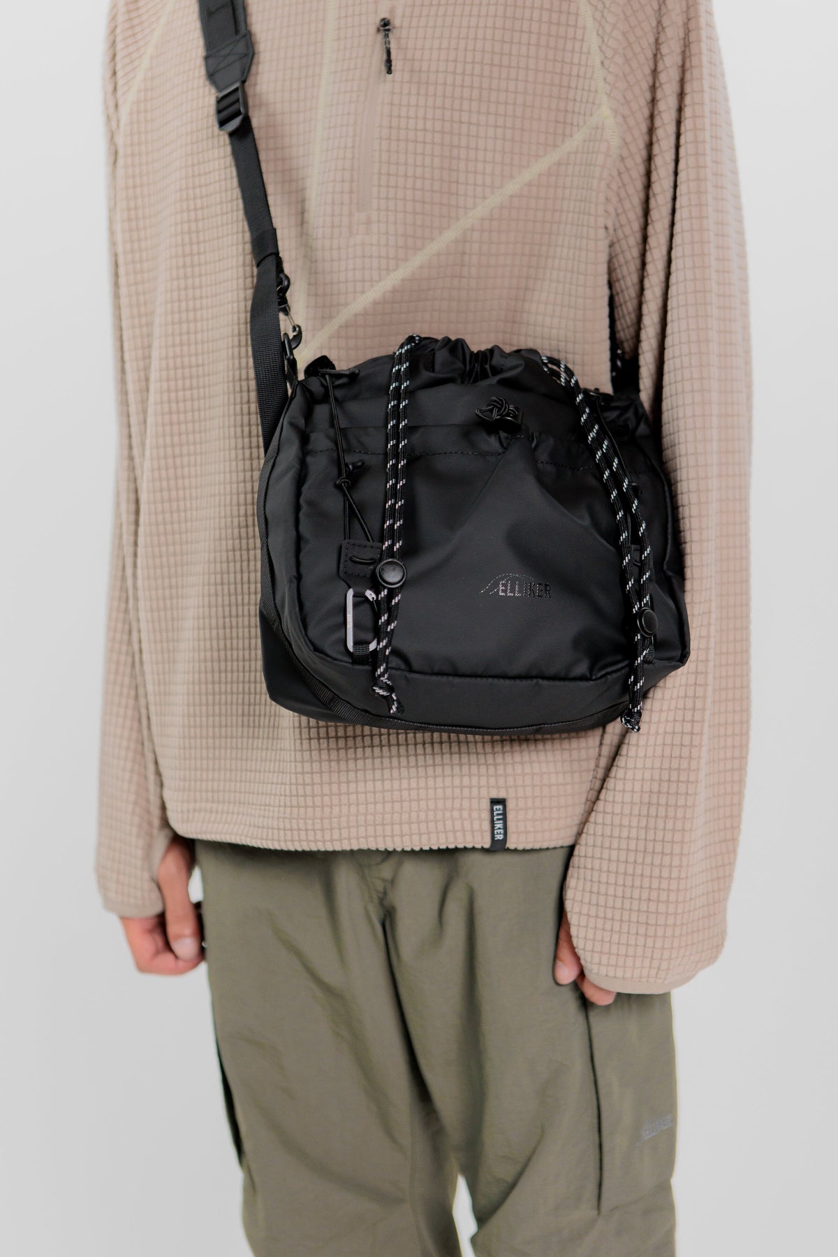 NIDDER ロールトップ クロスボディ 6L