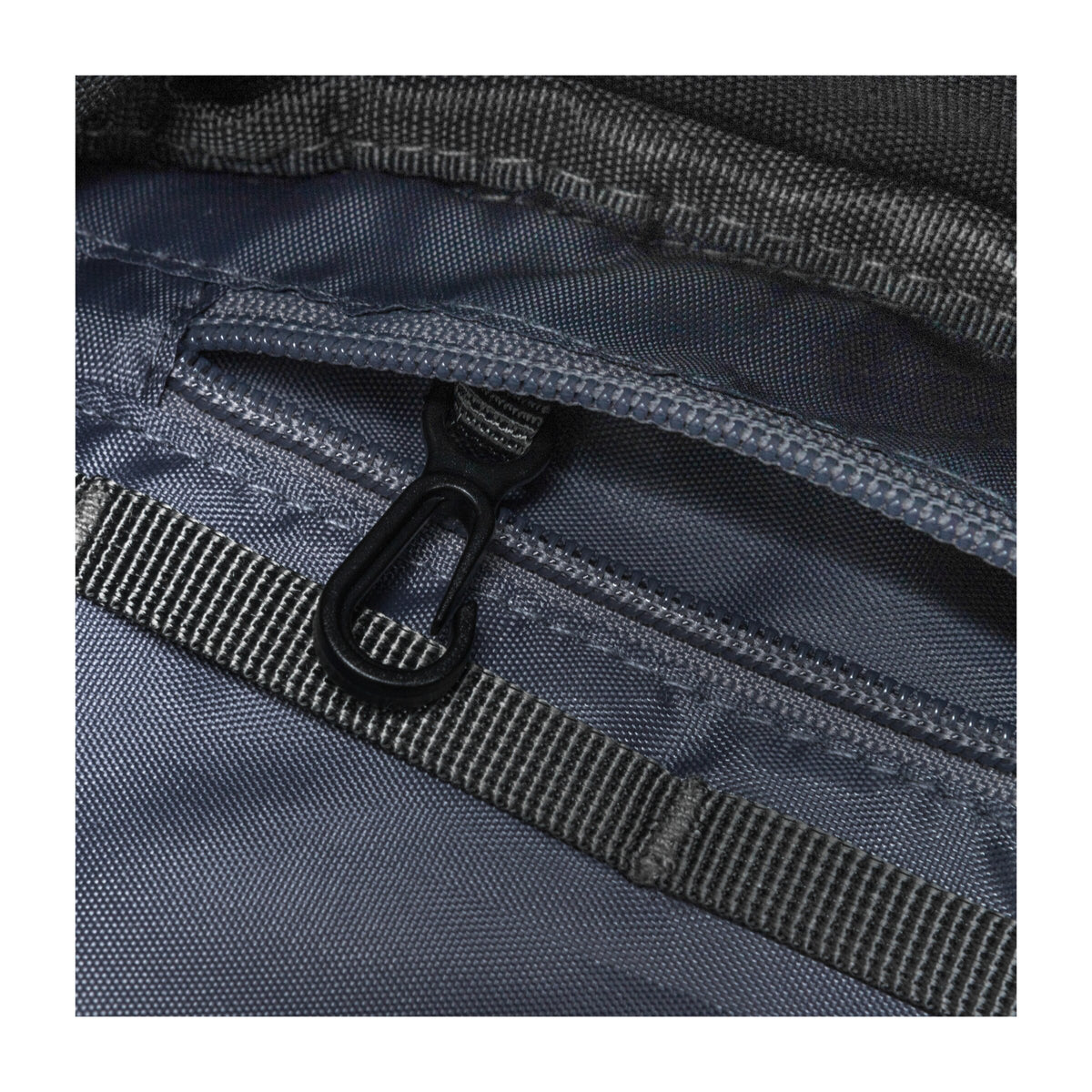KILN HOODED ZIP TOP BACKPACK 22L