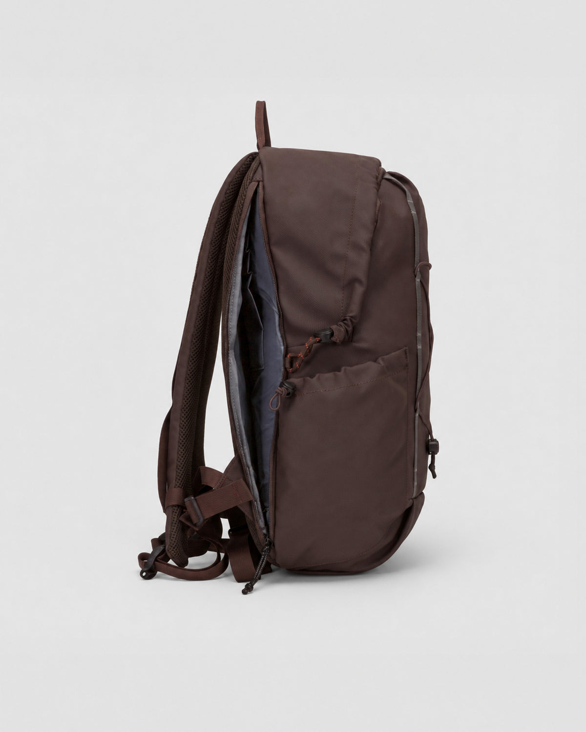 KILN HOODED ZIP TOP BACKPACK 22L
