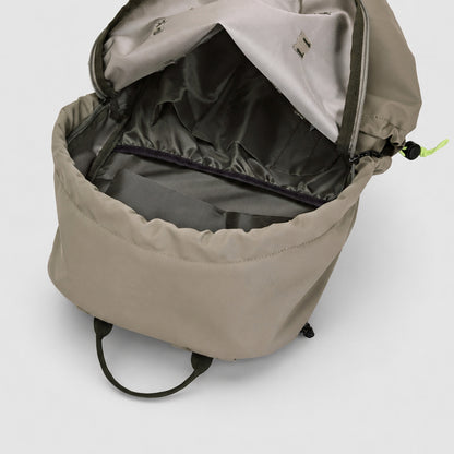 KILN HOODED ZIP TOP BACKPACK 22L