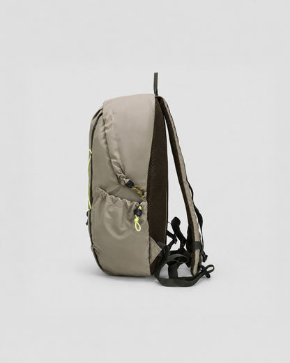 KILN HOODED ZIP TOP BACKPACK 22L