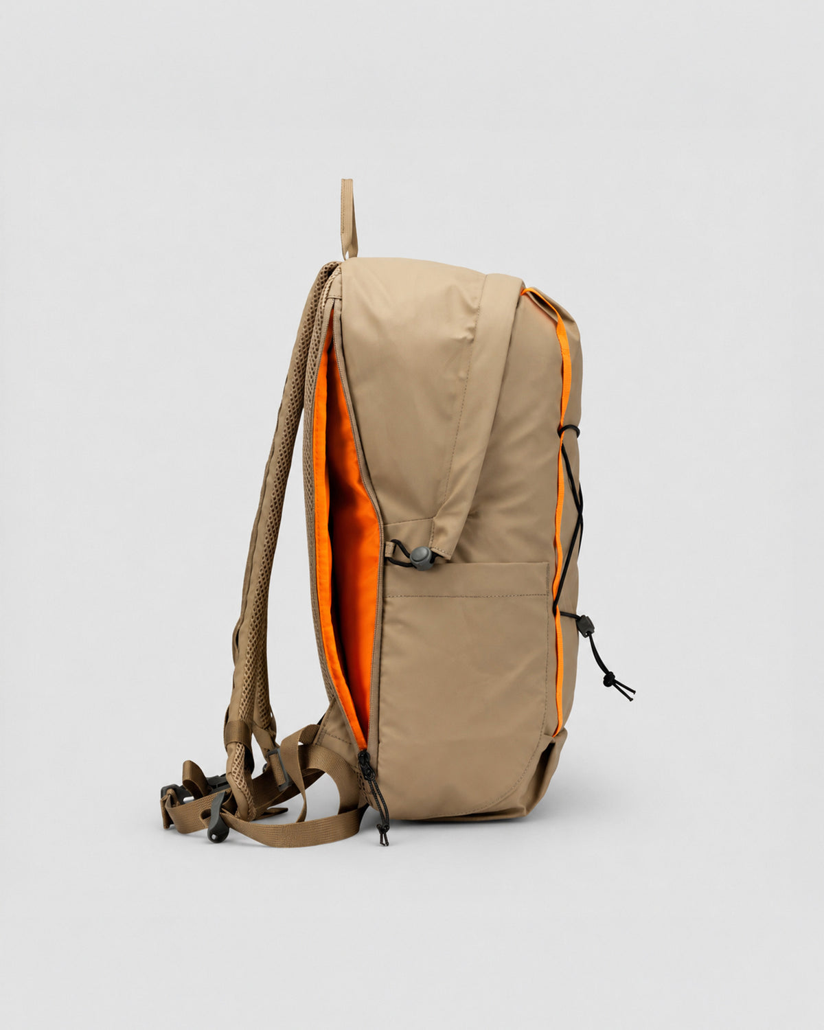 KILN HOODED ZIP TOP BACKPACK 22L