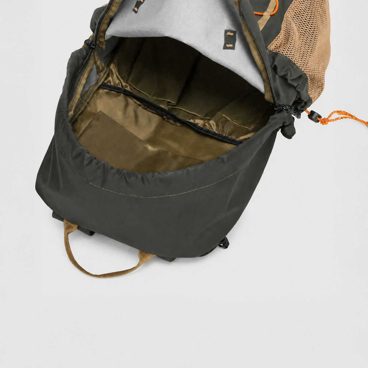 KILN HOODED ZIP TOP BACKPACK 22L