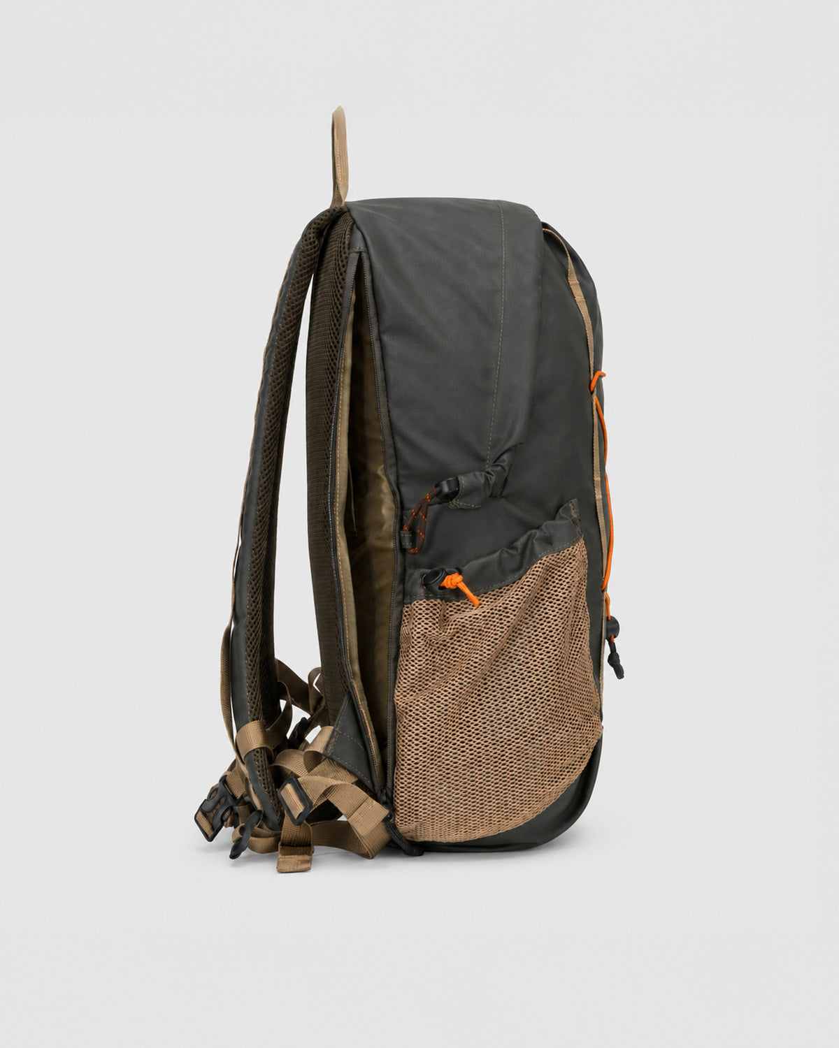 KILN HOODED ZIP TOP BACKPACK 22L