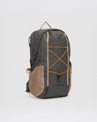 KILN HOODED ZIP TOP BACKPACK 22L