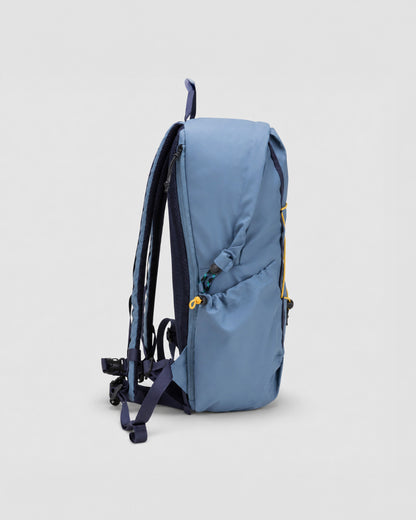 KILN HOODED ZIP TOP BACKPACK 22L