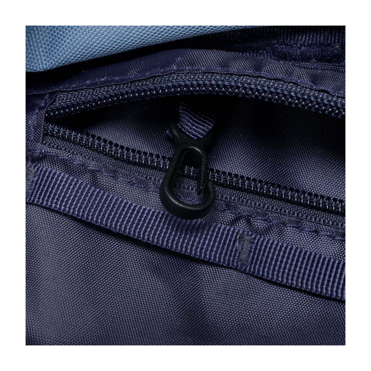 KILN HOODED ZIP TOP BACKPACK 22L