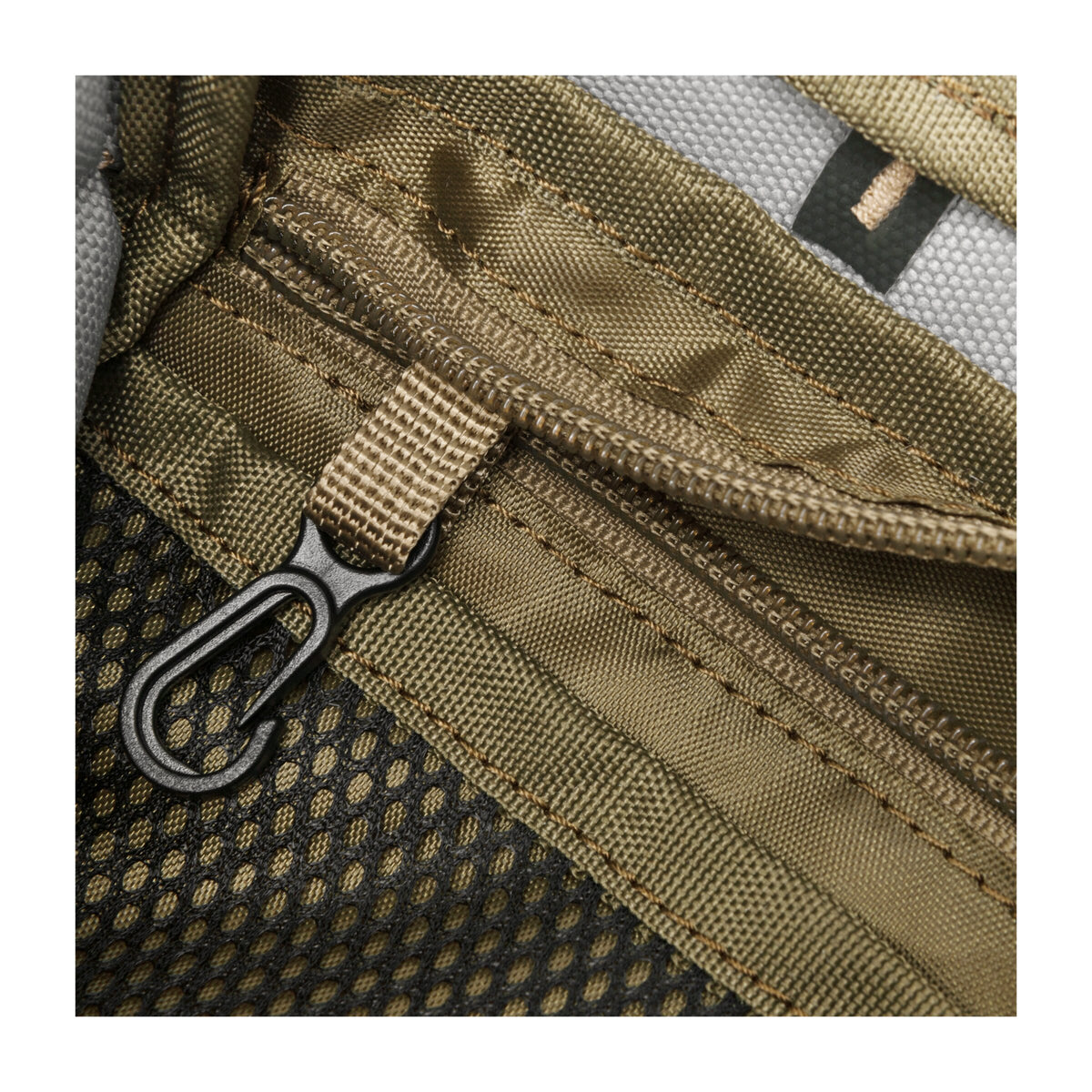 CALEY SACOCHE BAG 1L