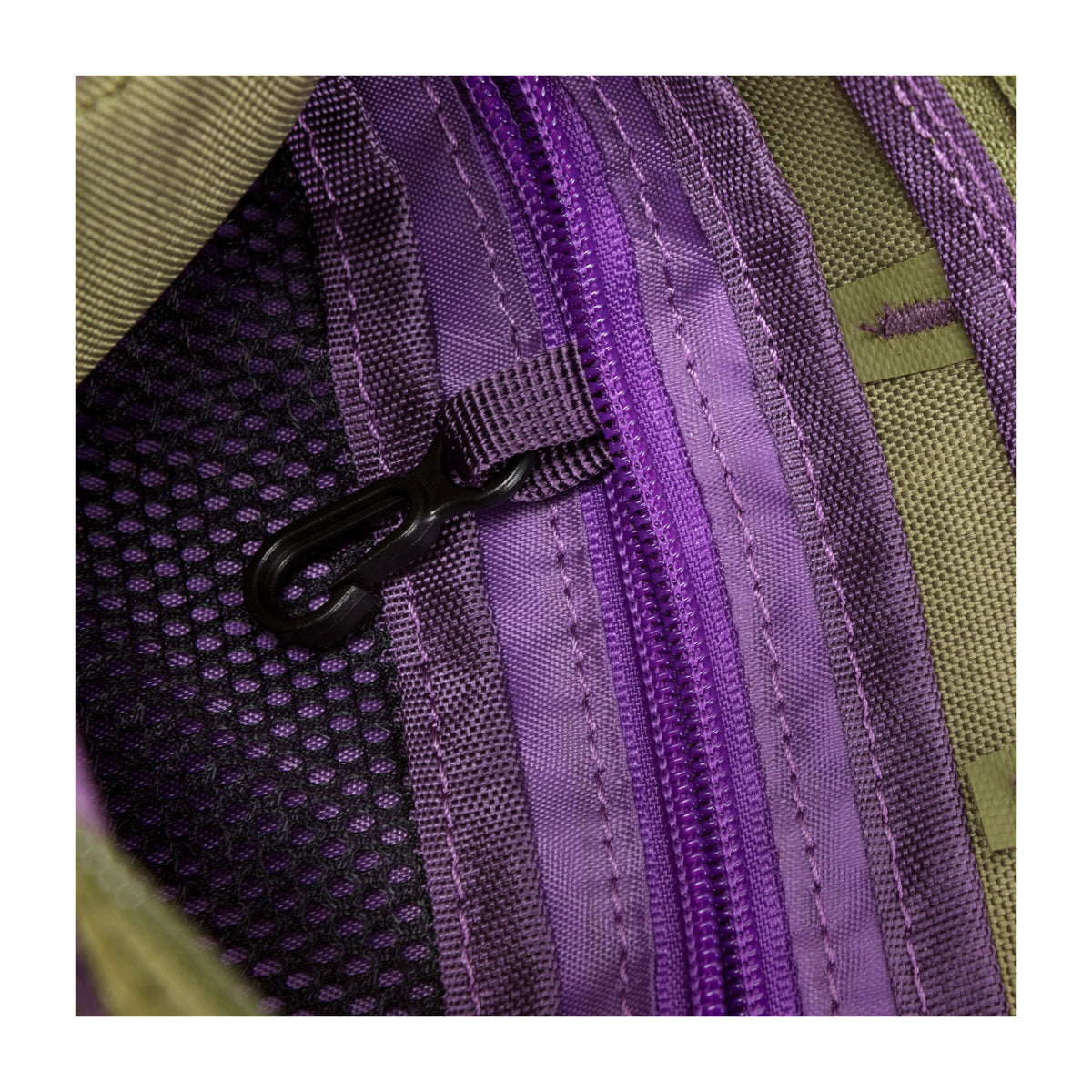 CALEY SACOCHE BAG 1L
