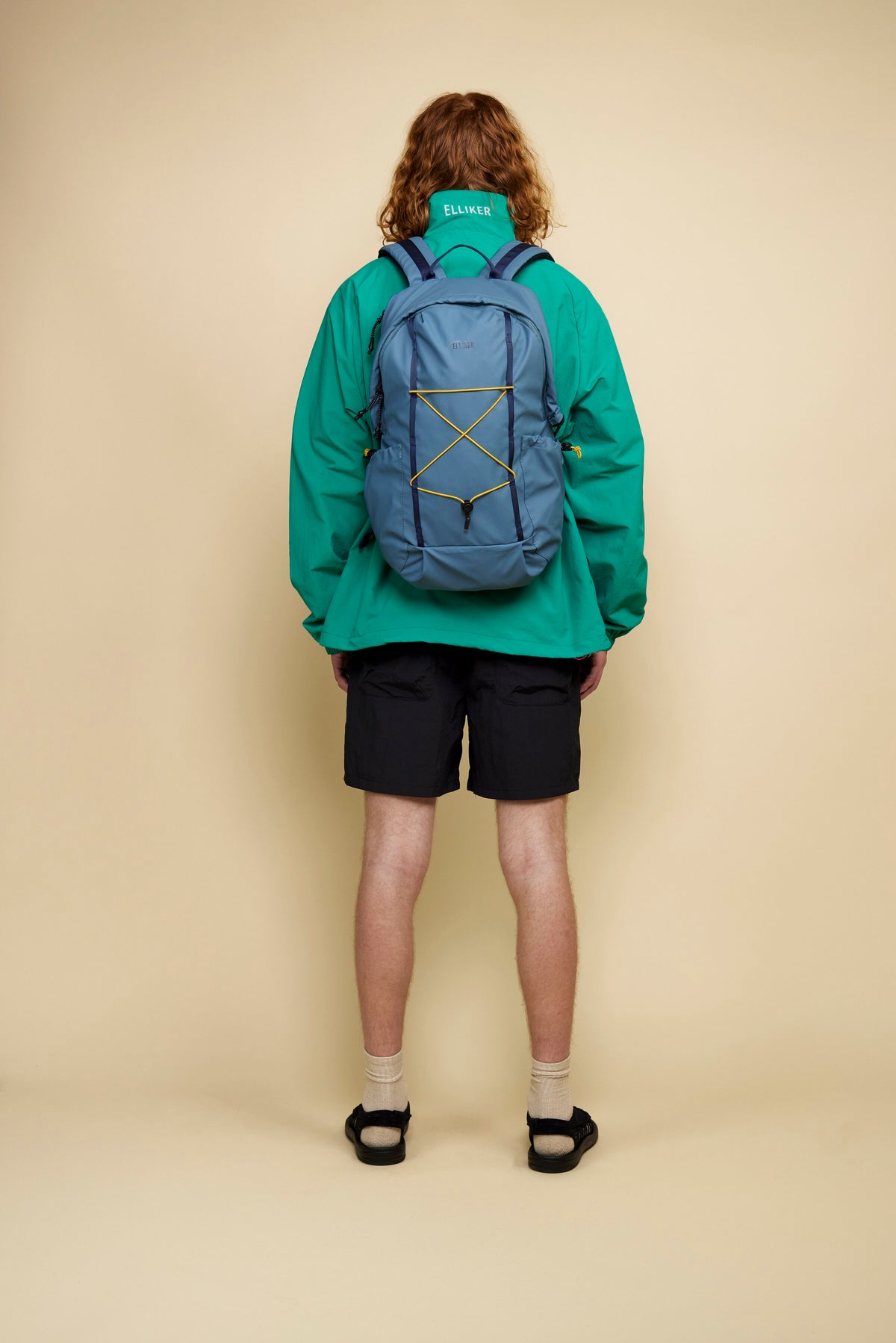 KILN HOODED ZIP TOP BACKPACK 22L