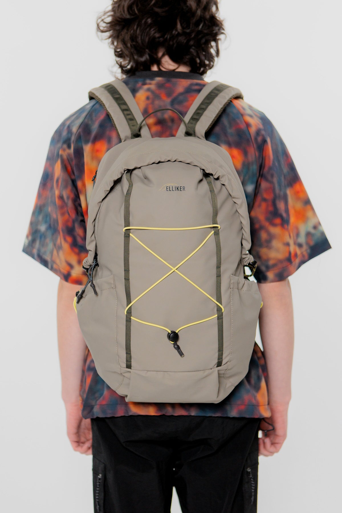 KILN HOODED ZIP TOP BACKPACK 22L