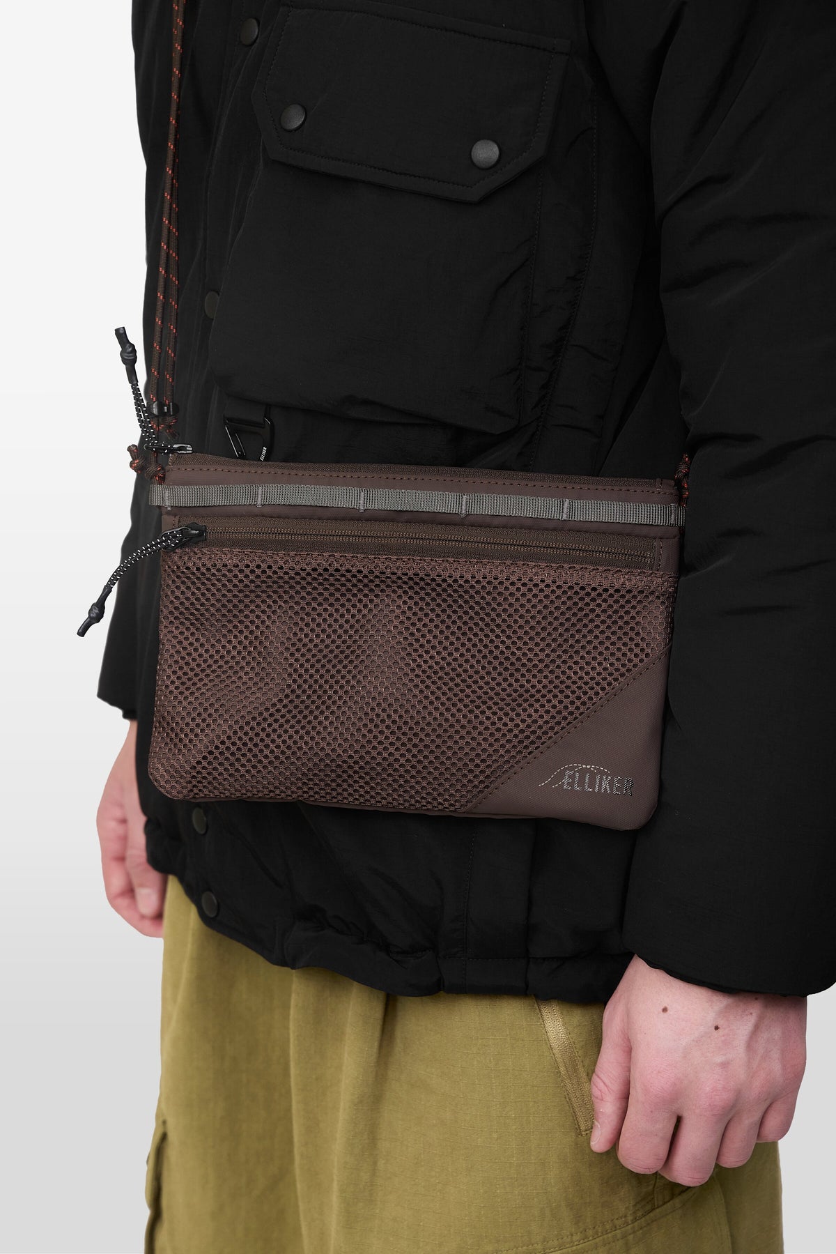 CALEY SACOCHE BAG 1L