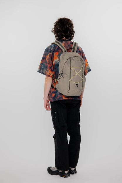 KILN HOODED ZIP TOP BACKPACK 22L